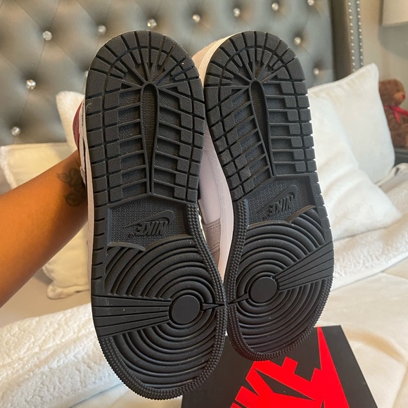 Jordan 1 Retro High - Picture 4 of 5